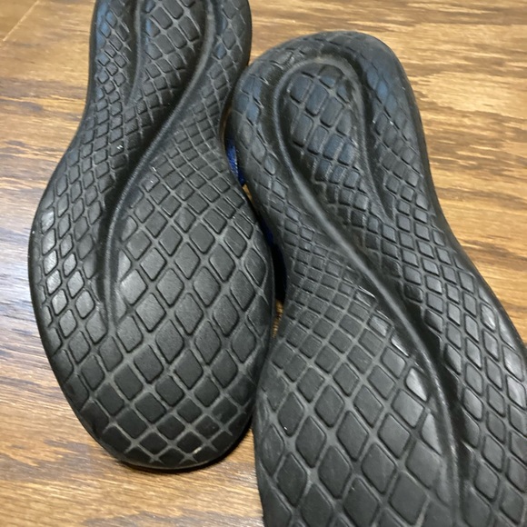 Excellent condition Adidas Bounce-two pairs - Picture 6 of 10